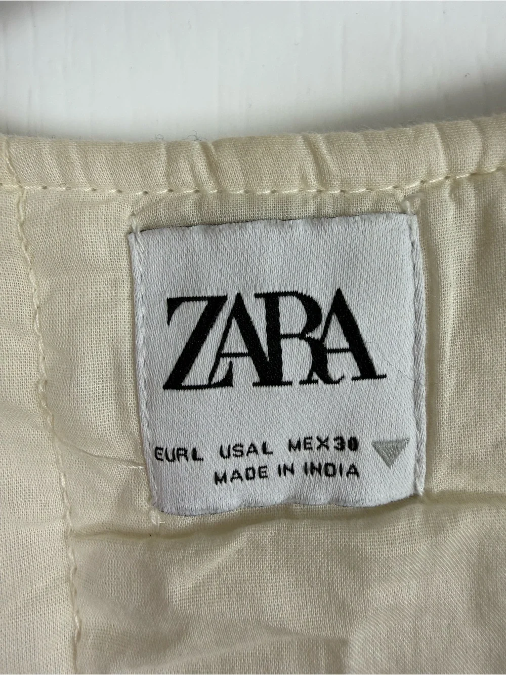 ZARA Cream Vest with Black Embroidered Motifs (030) - Picture 5 of 7